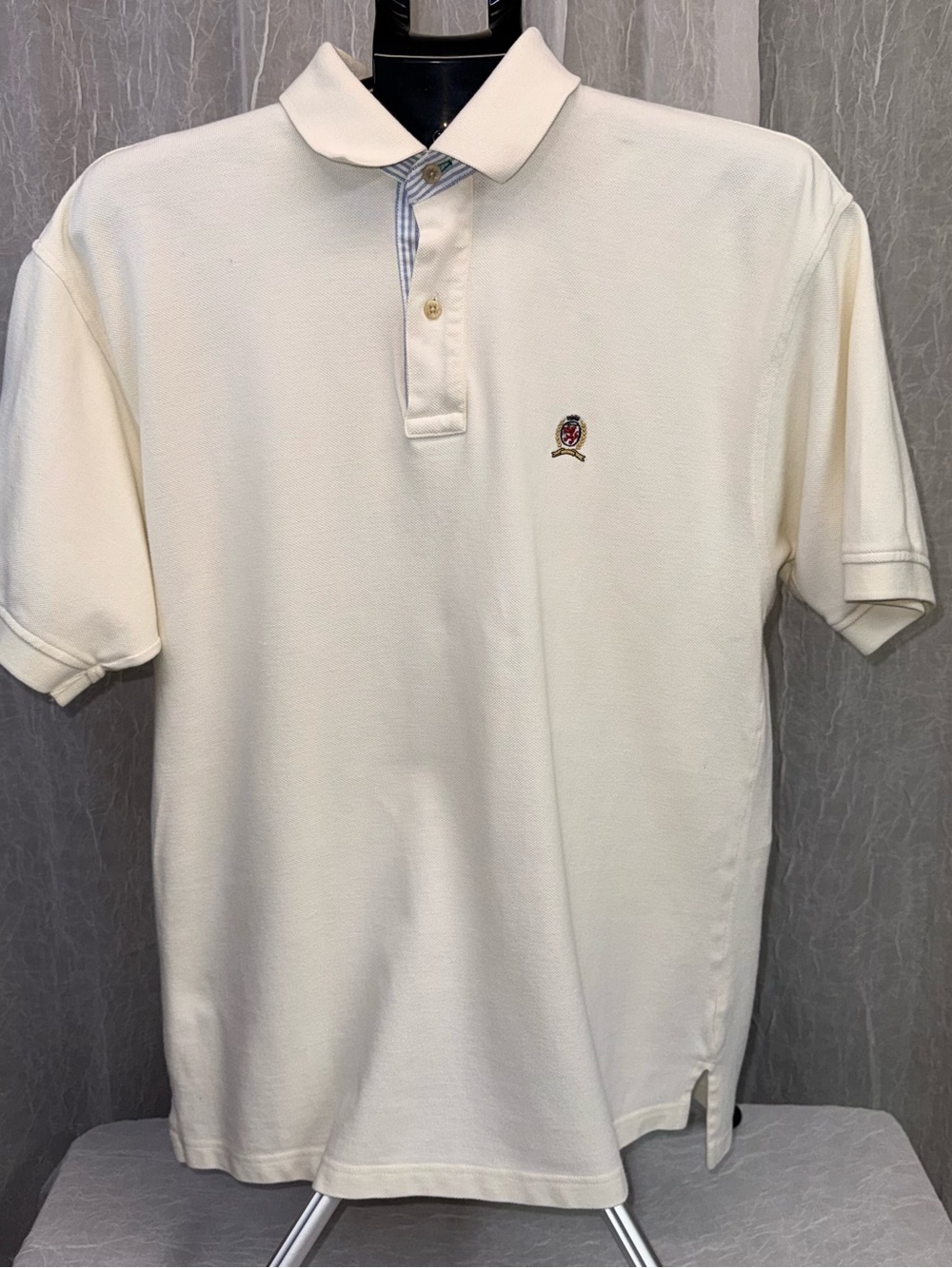 Tommy Hilfiger Men’s Medium Cream Polo Shirt Embroidered Crest 100% Cotton